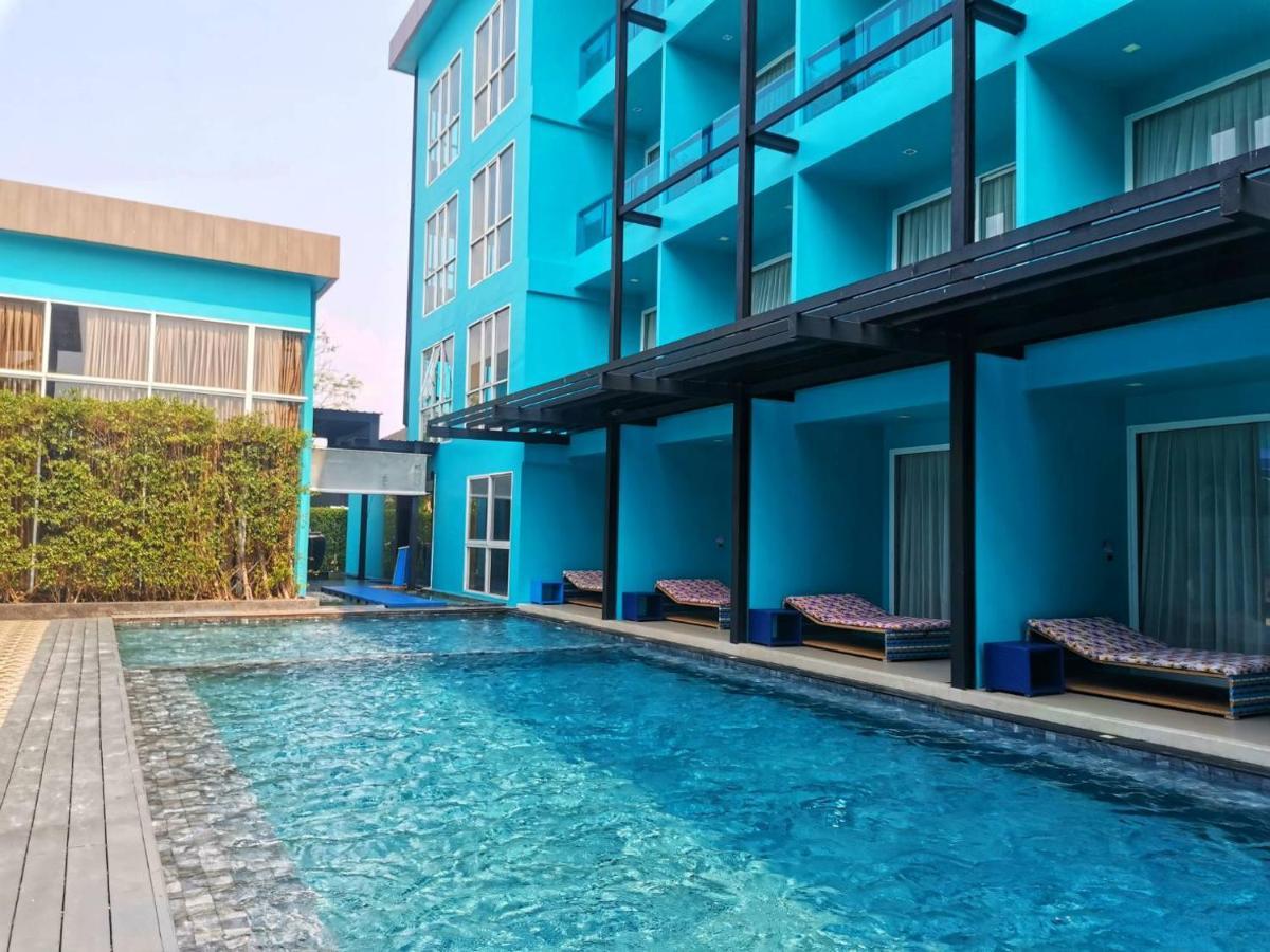Bangsaen Beach Walk Boutique Resort מראה חיצוני תמונה