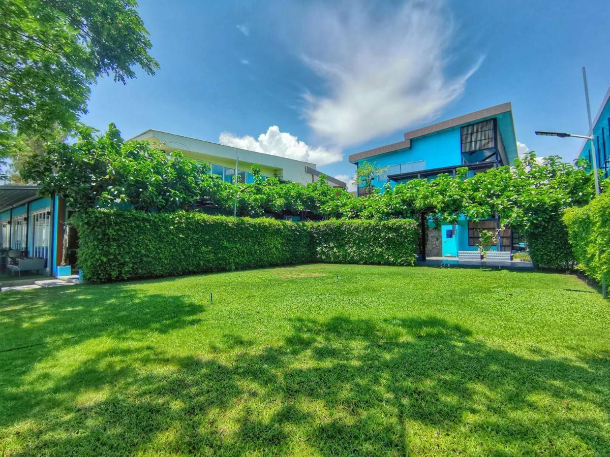 Bangsaen Beach Walk Boutique Resort מראה חיצוני תמונה