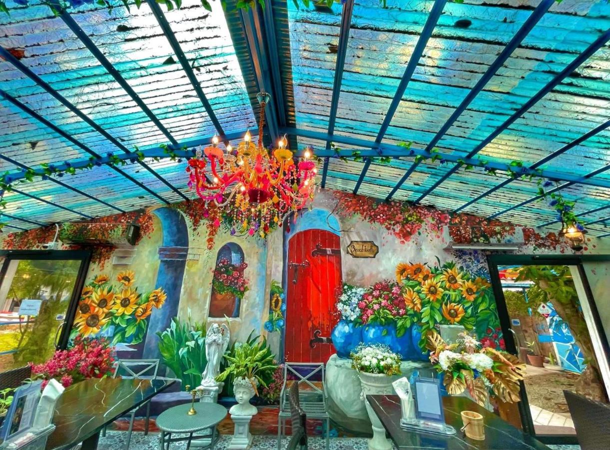 Bangsaen Beach Walk Boutique Resort מראה חיצוני תמונה